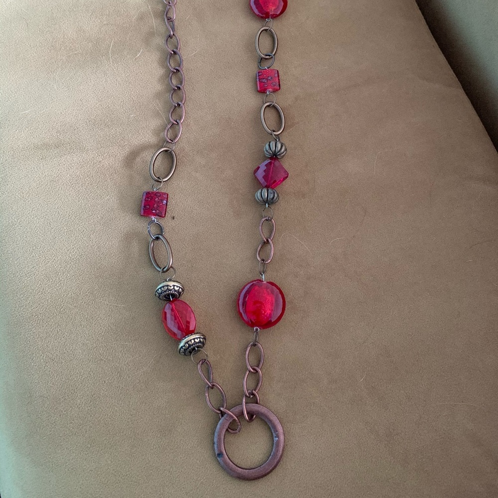 Gorgeous necklace.